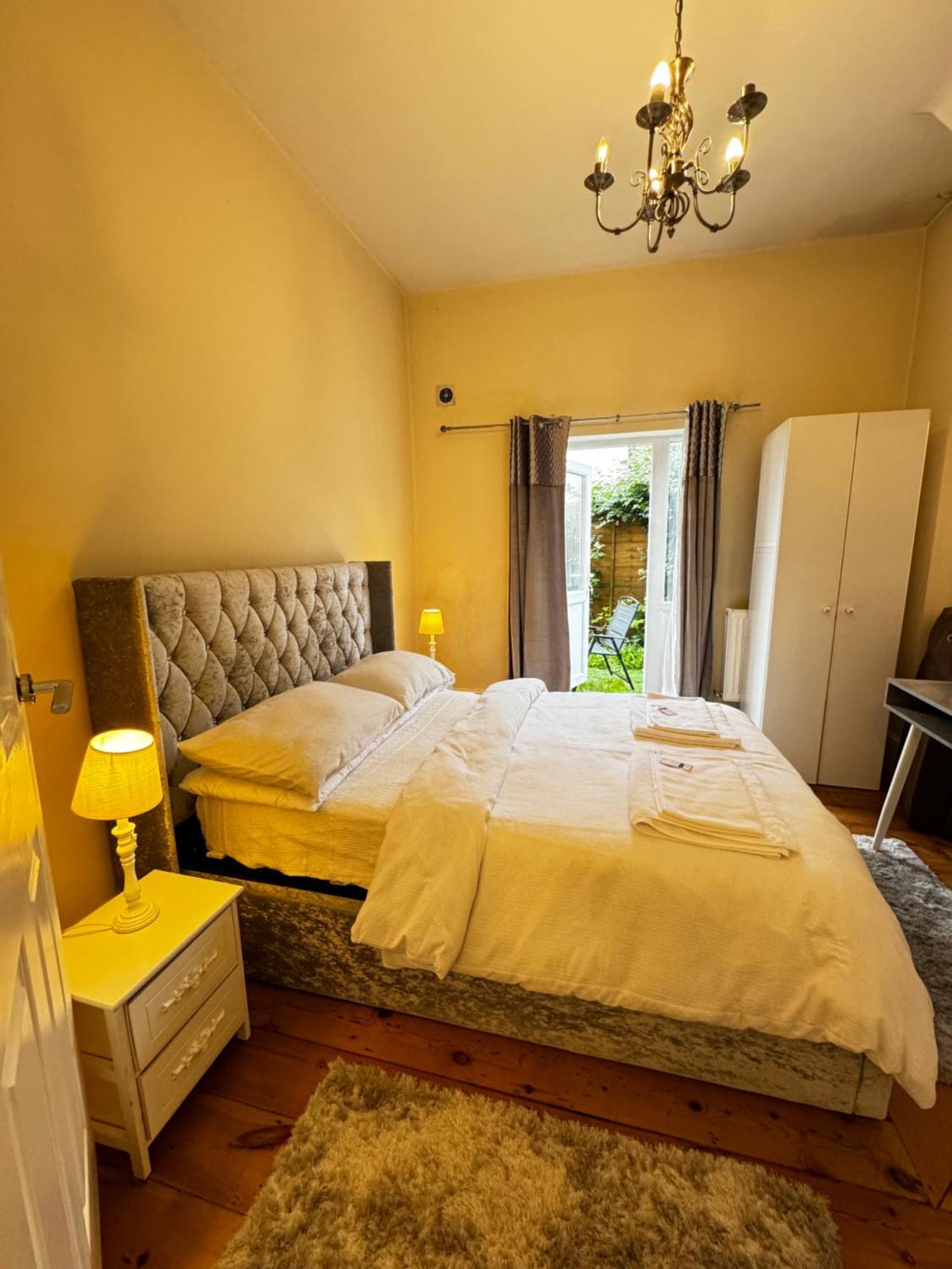 Appartamento Entire 1Bed Stratford Westfield Londra Esterno foto