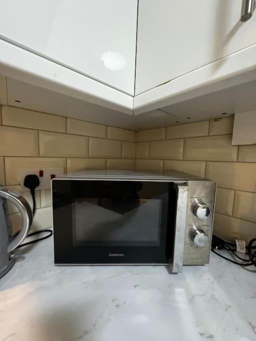 Appartamento Entire 1Bed Stratford Westfield Londra Esterno foto
