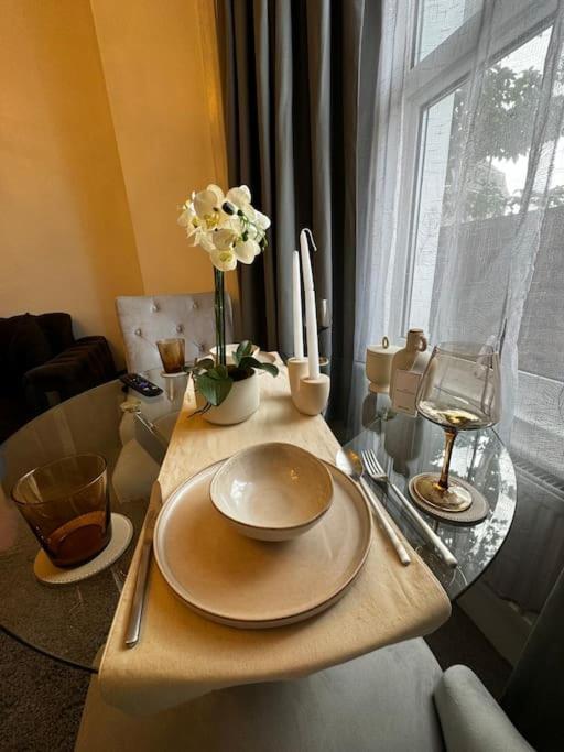 Appartamento Entire 1Bed Stratford Westfield Londra Esterno foto