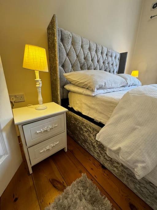 Appartamento Entire 1Bed Stratford Westfield Londra Esterno foto