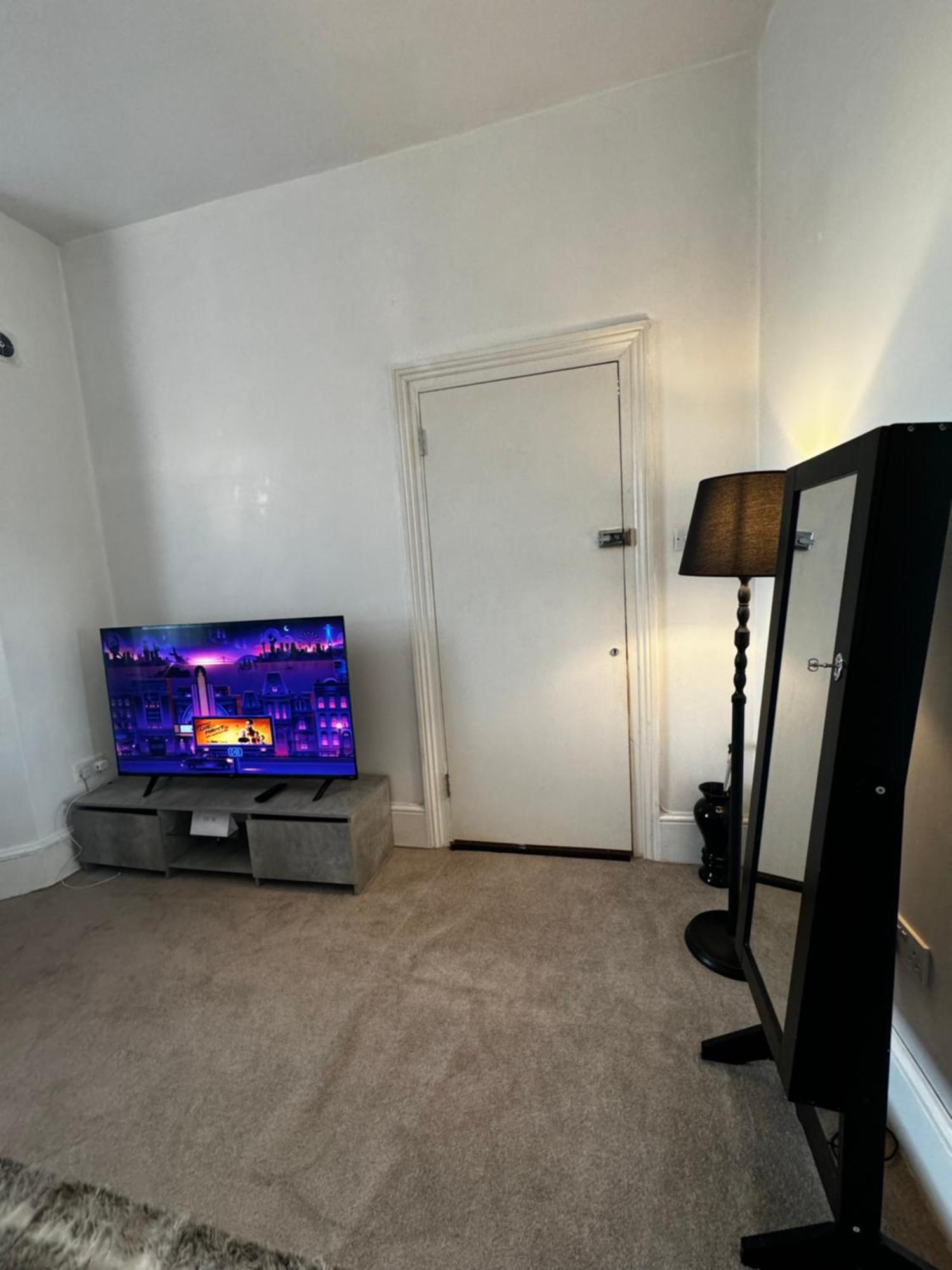 Appartamento Entire 1Bed Stratford Westfield Londra Esterno foto