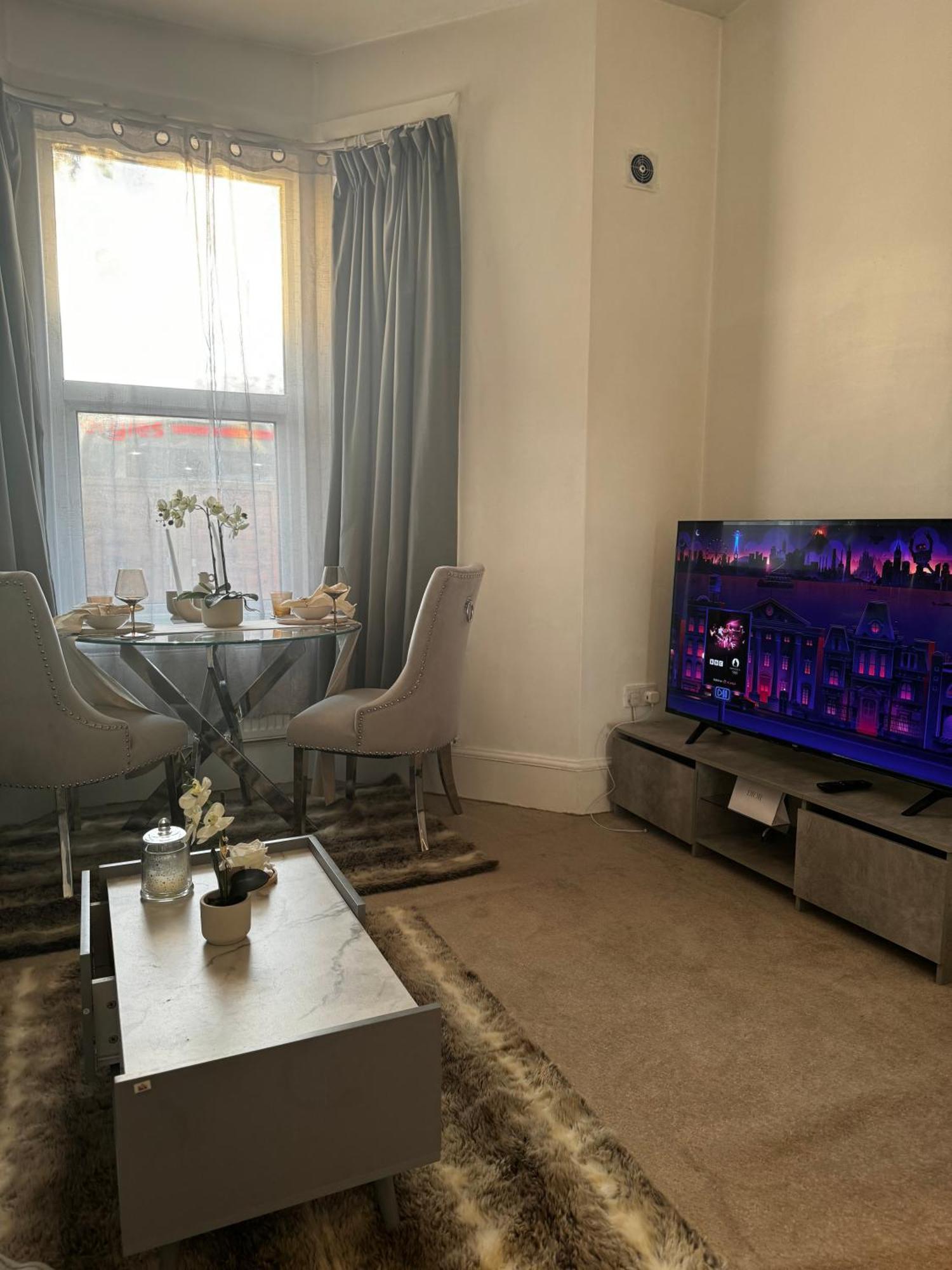 Appartamento Entire 1Bed Stratford Westfield Londra Esterno foto